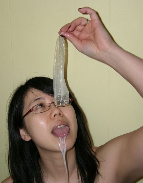 vanessa-the-condom-dump-02.jpg